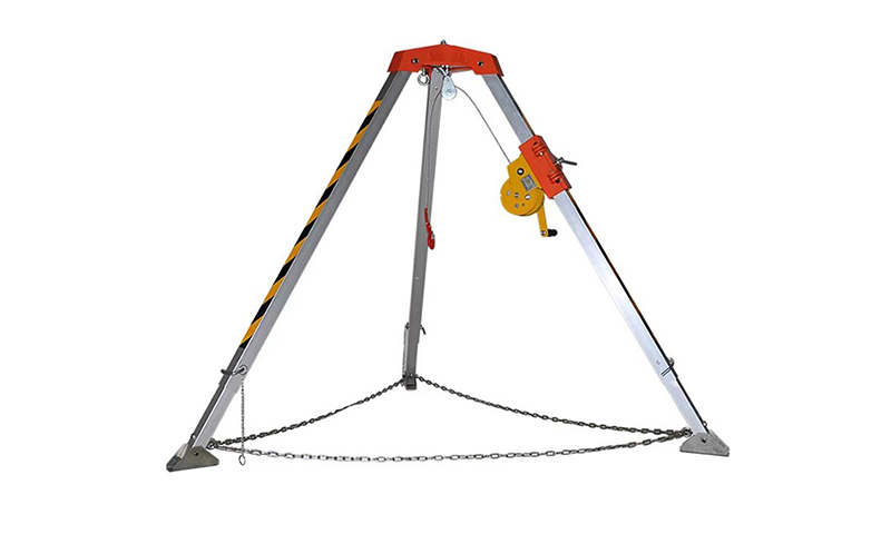 Việc áp dụng giá ba chân cứu hộ trong cứu hỏa